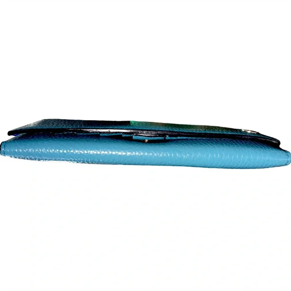 🩵GUCCI Turquoise Blue GG Calfskin Continental Wallet